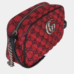 Pre Owned حقيبة كاميرا غوتشي GG مارمونت حمراء صغيرة قماش مبطن قطريًا GG