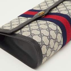 Pre Owned Gucci Vintage Sherry Line Beige/Navy Blue GG Supreme Canvas and Leather Clutch