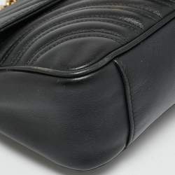 مملوكة مسبقًا حقيبة كتف غوتشي سوداء متوسطة ماتيللاسية جلدية GG مارمونت