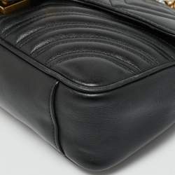 مملوكة مسبقًا حقيبة كتف غوتشي سوداء متوسطة ماتيللاسية جلدية GG مارمونت