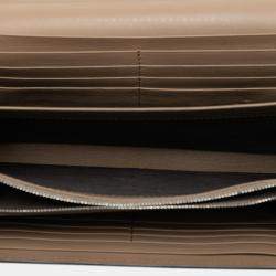 مملوكة مسبقًا Gucci Brown GG Supreme Dionysus Chain Wallet