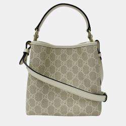 Pre Owned Gucci Gg Emblem Small Bucket Bag White Leather