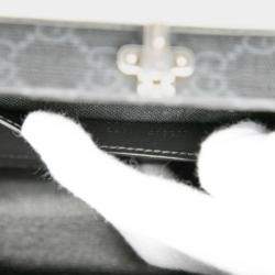 مملوكة مسبقًا حقيبة غوتشي سوداء جلد كروس بودي كاميرا وصدر صلبة جي جي سوبريم