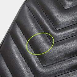 مملوكة مسبقًا حقيبة كاميرا صغيرة غوتشي جي جي مارمونت جلد أسود مبطن مع سلسلة