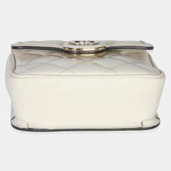 مملوكة مسبقًا حقيبة غوتشي ديكو صغيرة بسلاسل جلد عجل مبطن أبيض