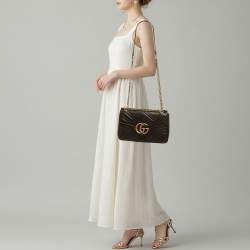 Pre Owned Gucci GG Marmont Medium Black Matelassé Leather Shoulder Bag