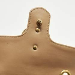 Pre Owned Gucci GG Pearl Marmont Flap Mini Silver Matelassé Leather Shoulder Bag