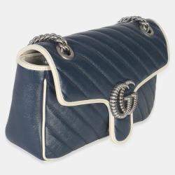 مملوكة مسبقًا Gucci Navy White Calfskin Matelasse Diagonal Torchon Medium GG Marmont Bag