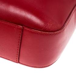 مملوكة مسبقًا حقيبة كتف غوتشي جلد حمراء