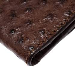 مملوكة مسبقًا محفظة غوتشي كومباكت جلد نعام بنية