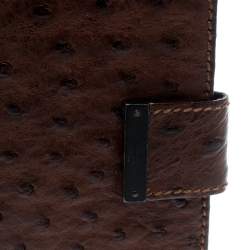 مملوكة مسبقًا محفظة غوتشي كومباكت جلد نعام بنية