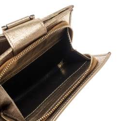 مملوكة مسبقًا محفظة غوتشي كومباكت حلقة D جلد وساتان ذهبية/ بنية