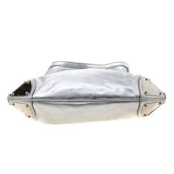 مملوكة مسبقًا حقيبة غوتشي بابوسكا أندي متوسطة جلد فضية ميتالك