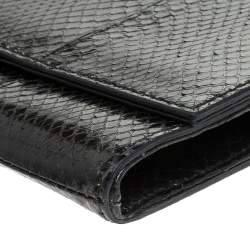 مملوكة مسبقًا حقيبة كلتش غوتشي قلاب G Night جلد ثعبان سوداء