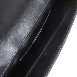 مملوكة مسبقًا حقيبة كلتش غوتشي قلاب G Night جلد ثعبان سوداء