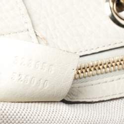 مملوكة مسبقًا حقيبة يد غوتشي شوبر بامبو جلد عاجية