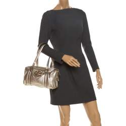 مملوكة مسبقًا Gucci Metallic Gold Leather Dialux Britt Boston Bag
