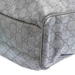 مملوكة مسبقًا حقيبة يد غوتشي سوكي متوسطة جلد غوتشيسيما فضية ميتالك