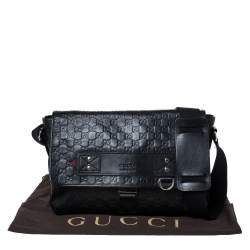Pre Owned Gucci Black Guccissima Leather Medium Rubber Messenger Bag