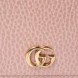 مملوكة مسبقًا محفظة غوتشي "مارمونت" مزينة بشعار الماركة جي جي جلد بيج
