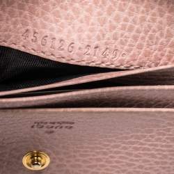 مملوكة مسبقًا محفظة غوتشي "مارمونت" مزينة بشعار الماركة جي جي جلد بيج