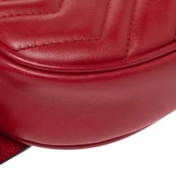مملوكة مسبقًا Gucci Red Matelassé Leather GG Marmont Belt Bag
