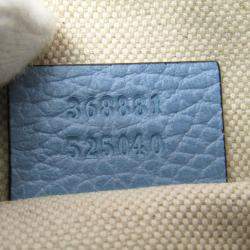 مملوكة مسبقًا Gucci Blue Leather Swing Pouch