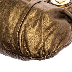 مملوكة مسبقًا حقيبة غوتشي صغيرة هيستريا جلد غوتشيسيما اخضر زيتوني ميتاليك