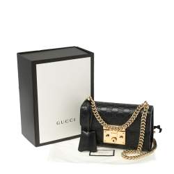 مملوكة مسبقًا حقيبة كتف غوتشي جلد غوتشيسيما صغيرة بقفل