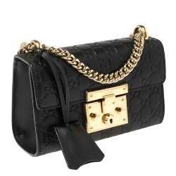 مملوكة مسبقًا حقيبة كتف غوتشي جلد غوتشيسيما صغيرة بقفل