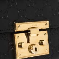 مملوكة مسبقًا حقيبة كتف غوتشي جلد غوتشيسيما صغيرة بقفل