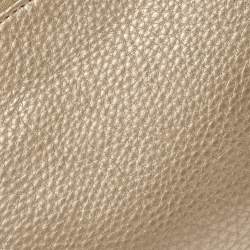 مملوكة مسبقًا حقيبة كلتش غوتشي "سينا" صغيرة دلاية شراشيب جلد ذهبي ميتاليك