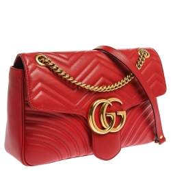 مملوكة مسبقًا Gucci Red Matelasse Leather Medium GG Marmont Shoulder Bag