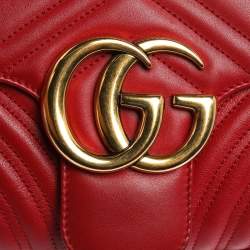 مملوكة مسبقًا Gucci Red Matelasse Leather Medium GG Marmont Shoulder Bag