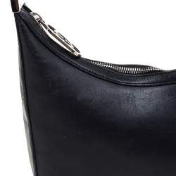 مملوكة مسبقًا حقيبة هوبو غوتشي سحاب علوي جلد سوداء