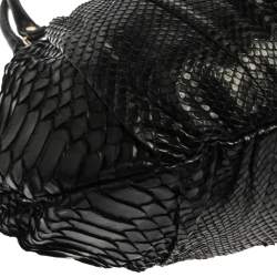 Pre Owned حقيبة هوبو غوتشي مرصعة بلهام صغيرة جلد ثعبان سوداء 