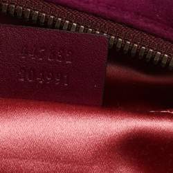 مملوكة مسبقًا Gucci Magenta Matelasse Velvet Small GG Marmont Shoulder Bag