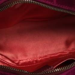 مملوكة مسبقًا Gucci Magenta Matelasse Velvet Small GG Marmont Shoulder Bag