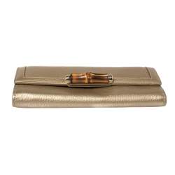 مملوكة مسبقًا Gucci Metallic Beige Leather Bamboo Continental Wallet