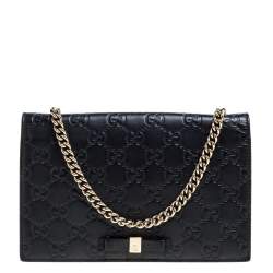 مملوكة مسبقًا Gucci Black Guccissima Leather Bow Flap Wallet on Chain  