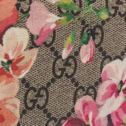 Pre Owned حافظة بطاقات غوتشي بلومز كانفاس سوبريم GG وردية/ بيج