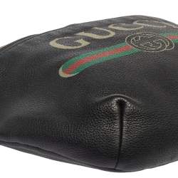 مملوكة مسبقًا Gucci Black Pebbled Leather Logo Web Belt Bag