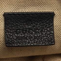 مملوكة مسبقًا Gucci Black Pebbled Leather Logo Web Belt Bag