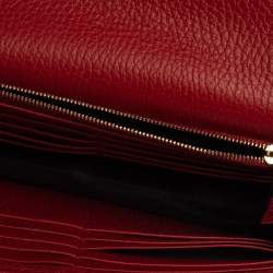 مملوكة مسبقًا محفظة غوتشي جلد أحمر جي متداخلة بسلسلة