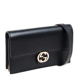مملوكة مسبقًا Gucci Black Leather Interlocking G Wallet on Chain