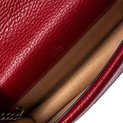 مملوكة مسبقًا Gucci Red Leather Super Mini Dionysus Crossbody Bag