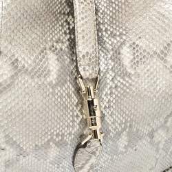 مملوكة مسبقًا حقيبة هوبو غوتشى جاكى متوسطة جلد ثعبان فضية 