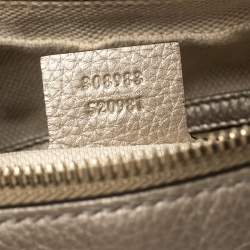 مملوكة مسبقًا Gucci Metallic Beige Leather Small Soho Chain Shoulder Bag