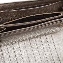 Pre Owned Gucci Metallic Beige Leather Soho Zip Around Organizer Wallet