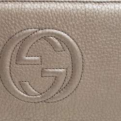 Pre Owned Gucci Metallic Beige Leather Soho Zip Around Organizer Wallet